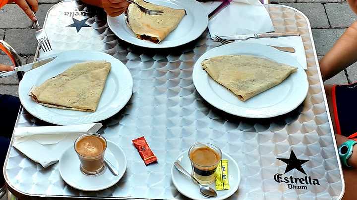 Fotografia tomada fuera de Creperia Minus - restaurantes en Alp, Girona