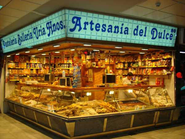 Fotografia tomada fuera de Alimentación Uría Hermanos - Tienda de alimentación en Madrid, Madrid