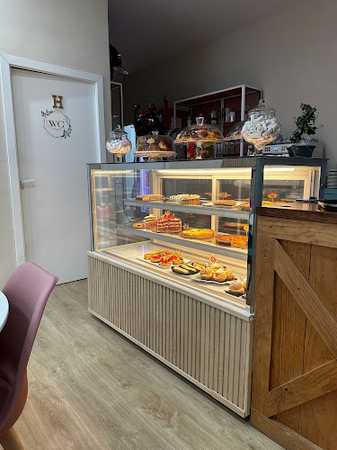 Fotografia tomada fuera de D&L PASTELERÍA CAFETERÍA - Pastelería en Teulada, Alicante