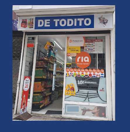 Fotografia tomada fuera de De Todito - Tienda de alimentación en A Coruña, A Coruña