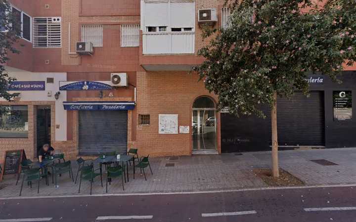 Fotografia tomada fuera de Del Aguila Pardo. M.M. - Panadería en Almería, Almería