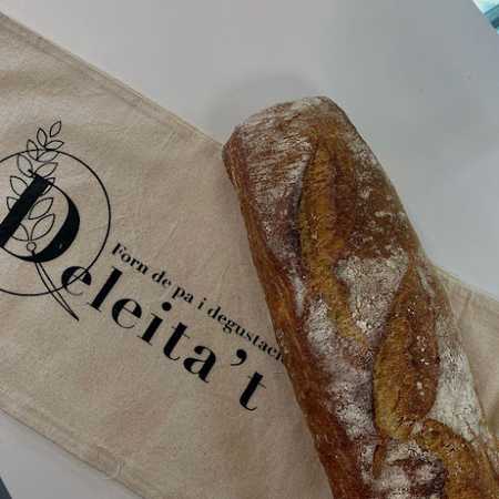 Fotografia tomada fuera de Deleita't - Panadería en Can Tries, Barcelona