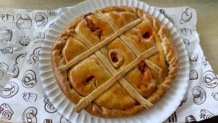 Fotografia tomada fuera de Delicias - Panadería en Ajo, Cantabria