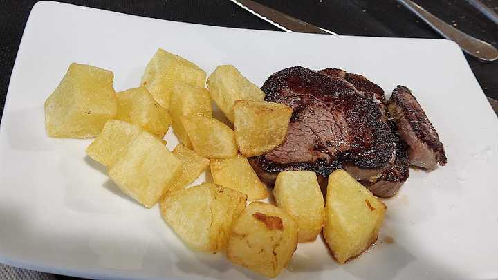 Fotografia tomada fuera de Alkizako ostatua - restaurantes en Alkiza, Gipuzkoa