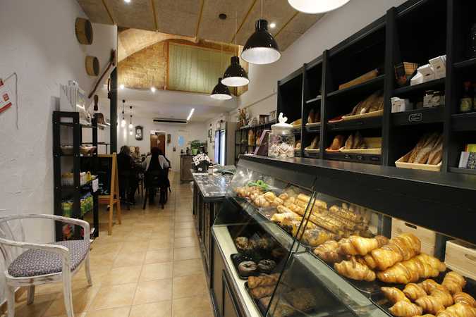 Fotografia tomada fuera de DELICIES SENSE GLUTEN VIC - Forn de pa en Vic, Barcelona