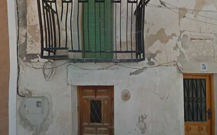 Fotografia tomada fuera de DelMeHuete Industries - Panadería en Jadraque, Guadalajara