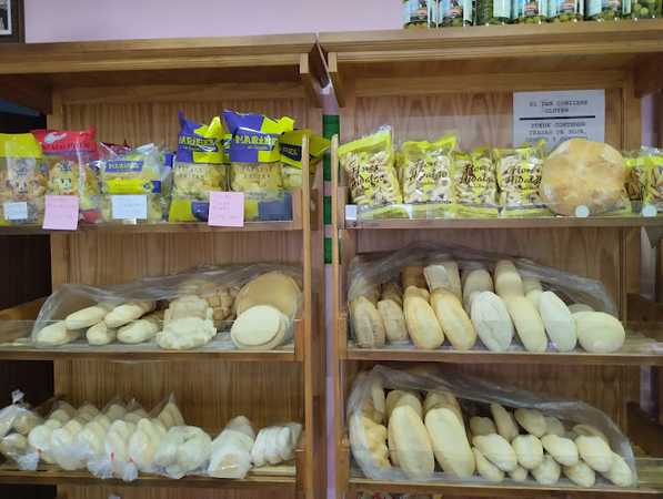 Fotografia tomada fuera de Deseitos de Blanca - Panadería en Lucena, Córdoba