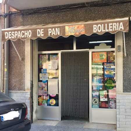 Fotografia tomada fuera de Despacho de pan Álvaro - Panadería en Redován, Alicante