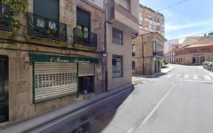 Fotografia tomada fuera de Despacho de pan con desayunos A De Mayte - Panadería en Ribeira, A Coruña