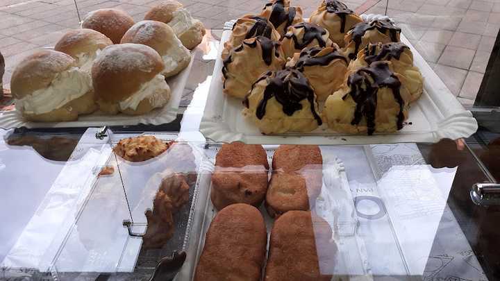 Fotografia tomada fuera de Despacho de pan Oviedo Palencia - Panadería en Palencia, Palencia