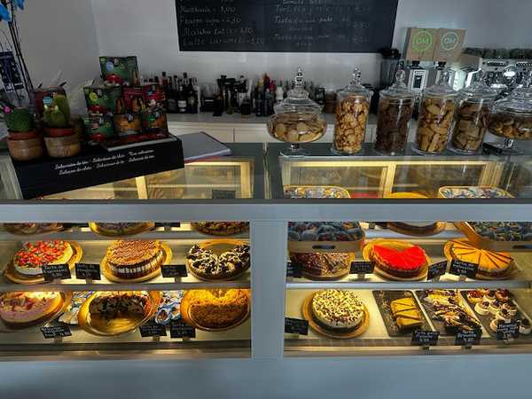 Fotografia tomada fuera de ALMENDRA AZUL. - cafeterías en Calp, Alicante