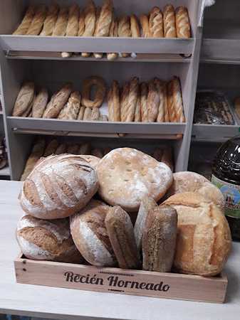 Fotografia tomada fuera de DIFERENTE ALIMENTACIÓN Y HOGAR. - Tienda de alimentación en Villarrobledo, Albacete