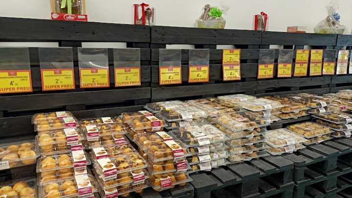 Fotografia tomada fuera de DILLEPASA (Tienda) 685197622 - Tienda general en Igualada, Barcelona