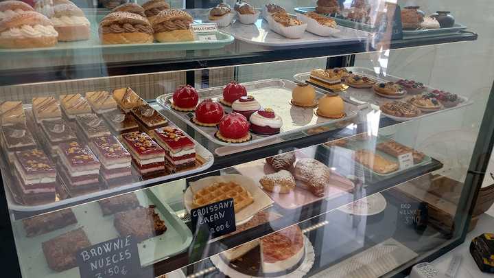 Fotografia tomada fuera de Divine bite - cafeterías en Orihuela, Alicante