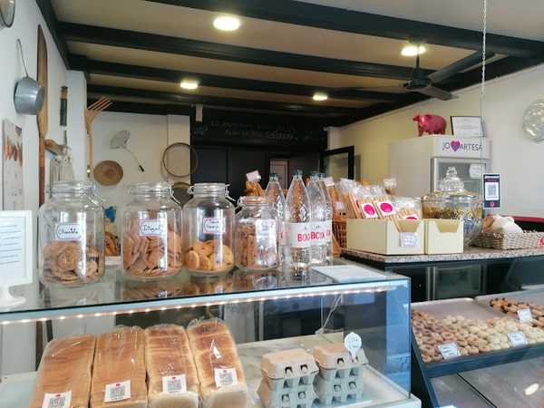 Fotografia tomada fuera de Dolça Barcelona - Pastisseria en Esplugues de Llobregat, Barcelona