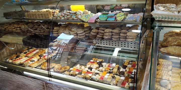 Fotografia tomada fuera de Don Pionono - Panadería en Granada, Granada