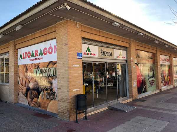 Fotografia tomada fuera de AltoAragón Barbastro 2 - Supermercado en Barbastro, Huesca