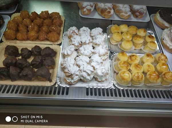Fotografia tomada fuera de Dulce Chocolate - Panadería en Alhendín, Granada