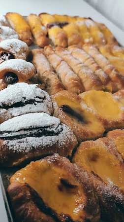 Fotografia tomada fuera de Dulce de leche Blanes (facturas /bizcochos) - Forn de pa en Blanes, Girona