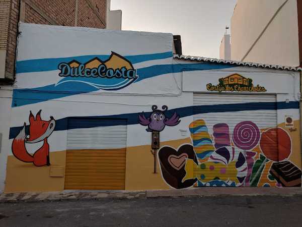 Fotografia tomada fuera de Dulcecosta - Tienda de golosinas en Motril, Granada