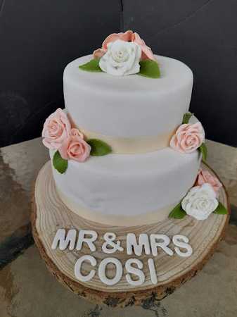 Fotografia tomada fuera de Dulcemelcocha cakes - Tienda de tartas en Olesa de Montserrat, Barcelona