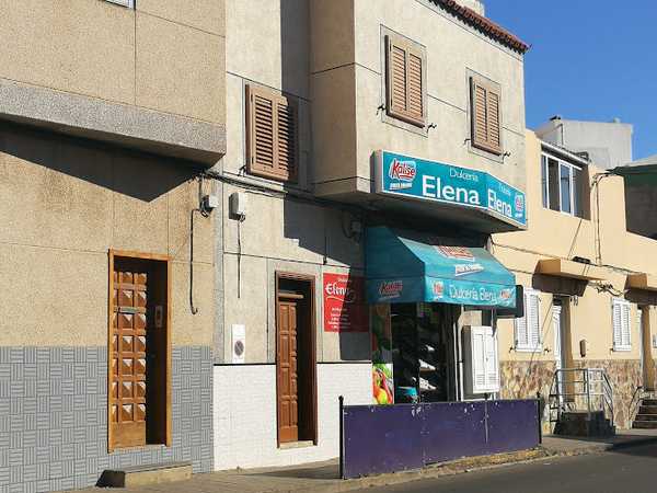 Fotografia tomada fuera de Dulcería Elena - Tienda de alimentación en Ingenio, Las Palmas