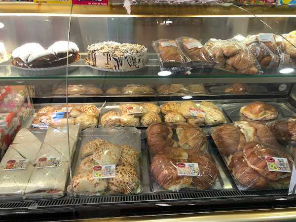 Fotografia tomada fuera de Dulcería La Bajada - Pastelería en Carrizal, Las Palmas