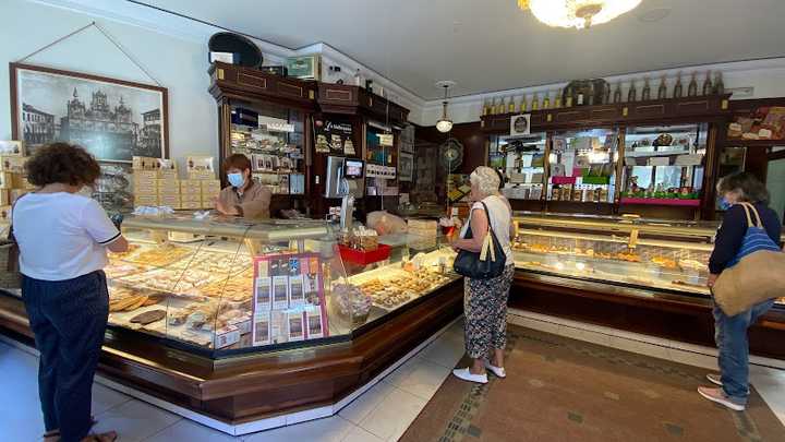 Fotografia tomada fuera de Dulces Mallorquina SL - Pastelería en Astorga, León