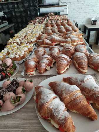 Fotografia tomada fuera de DULCES MONERÍAS Villarrubia de los Ojos - cafeterías en Villarrubia de los Ojos, Ciudad Real
