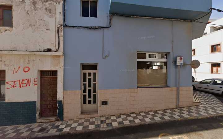 Fotografia tomada fuera de Duli Mac S.C.P. Es Constitución - Panadería en Cruce de Arinaga, Las Palmas