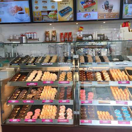 Fotografia tomada fuera de DUNKIN´ - cafeterías en Madrid, Madrid