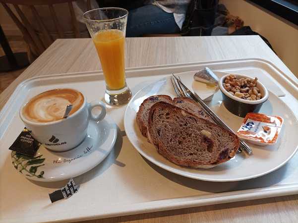 Fotografia tomada fuera de Amasarte ~ Avda Finisterre - Panadería en A Coruña, A Coruña