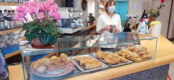 Fotografia tomada fuera de Ekain Café - Panadería en Donostia-San Sebastian, Gipuzkoa