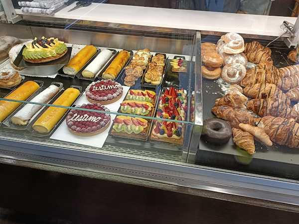 Fotografia tomada fuera de El Carme Pastisseria - Pastisseria en Vic, Barcelona