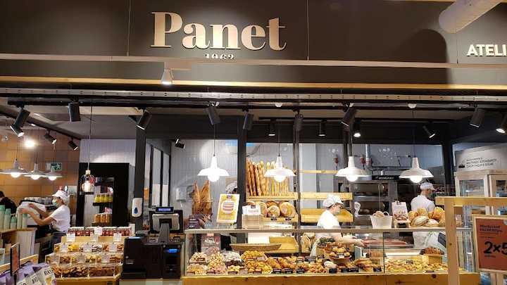 Fotografia tomada fuera de Ametller Origen - Tienda de alimentación en Castelldefels, Barcelona