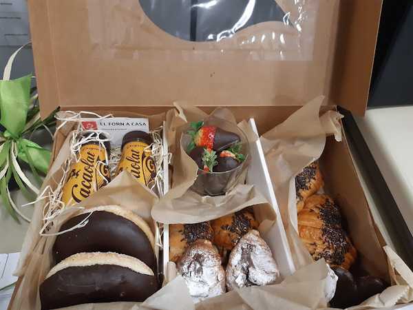 Fotografia tomada fuera de El Forn a Casa - Comida a domicilio en Lleida, Lleida