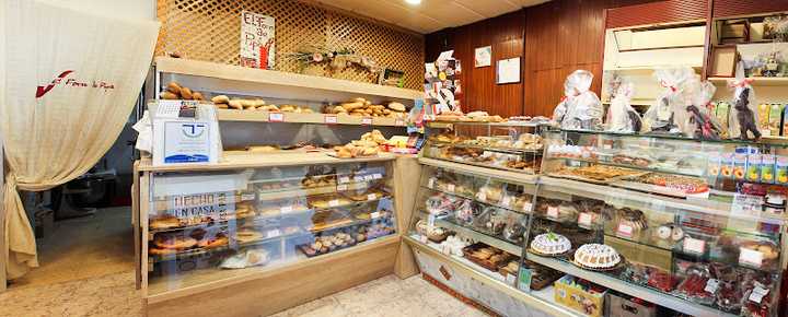Fotografia tomada fuera de El Forn de Lupi - Panadería en Vilafranca, Castellón