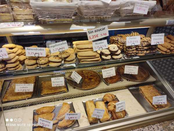 Fotografia tomada fuera de El Forno Panadería Pastelería - Panadería en Madrid, Madrid