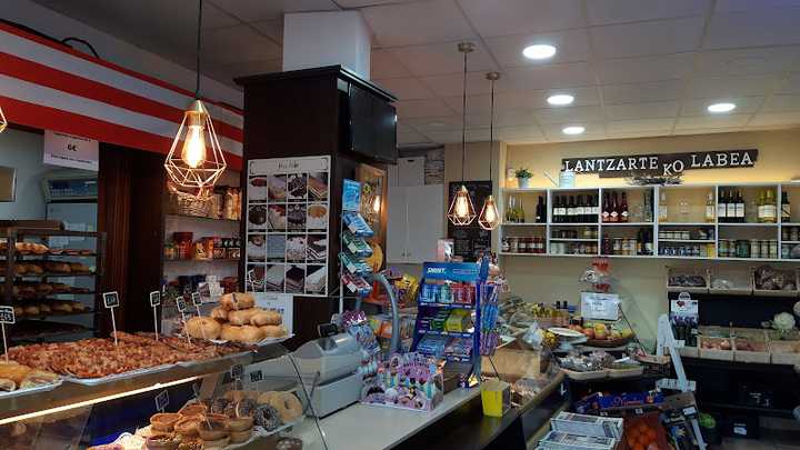 Fotografia tomada fuera de El Horno de Lantzarte - Panadería en Berango, Bizkaia