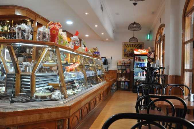 Fotografia tomada fuera de El Horno de Macías - cafeterías en San Pedro Alcántara, Málaga