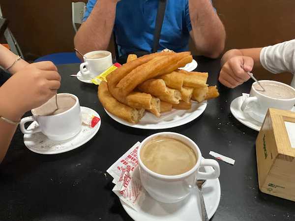 Fotografia tomada fuera de El Madrugoncito - Churrería en Gáldar, Las Palmas