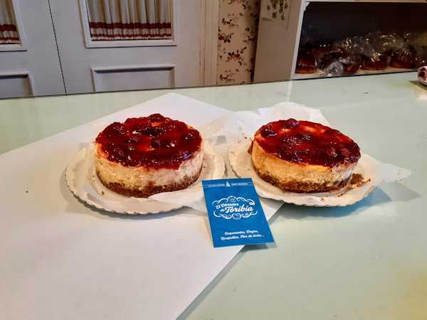 Fotografia tomada fuera de El obrador de Toribia - Panadería en Val de San Lorenzo, León