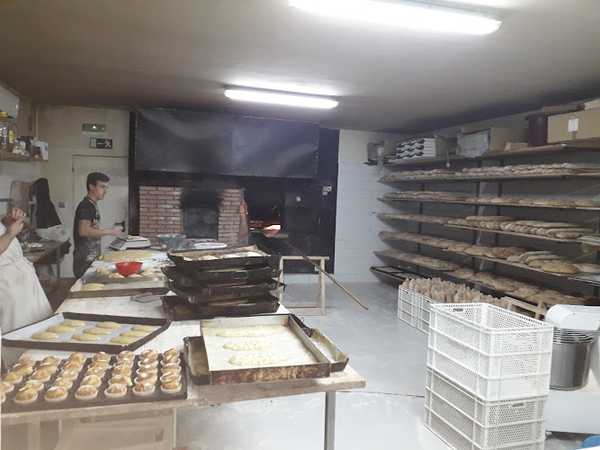 Fotografia tomada fuera de El Pan de la Abuela - Bakery en Oria, Almería