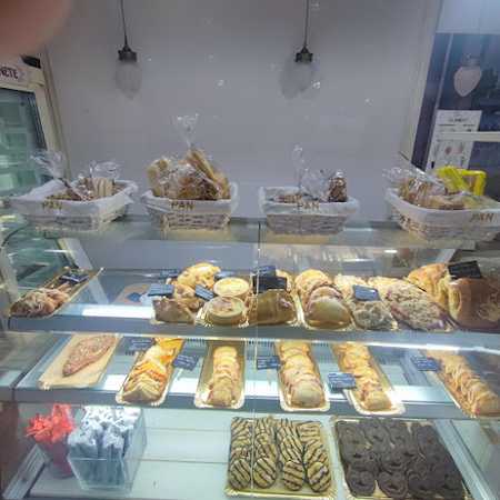 Fotografia tomada fuera de El Panete, panadería Maestro Valls - Panadería en Valencia, Valencia