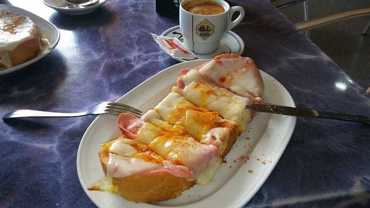 Fotografia tomada fuera de El Parador de Alange - restaurantes en Alange, Badajoz
