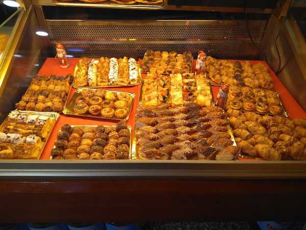 Fotografia tomada fuera de EL RACO DE LA MARIA - Forn de pa en Sant Boi de Llobregat, Barcelona