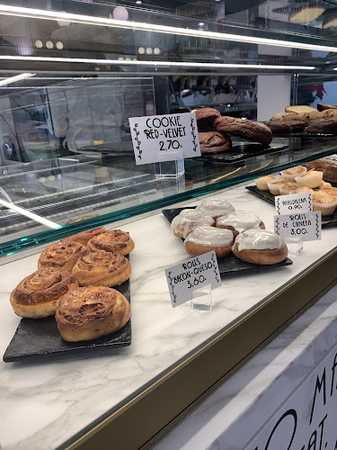 Fotografia tomada fuera de El Ratico - Pastelería en Albacete, Albacete