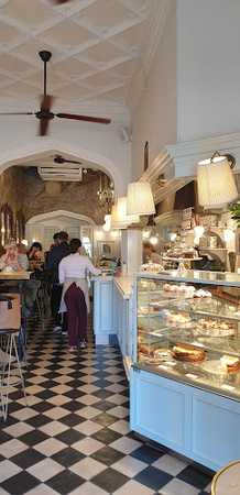 Fotografia tomada fuera de El Tilo de Mami Lou - Pastelería en Bilbao, Bizkaia
