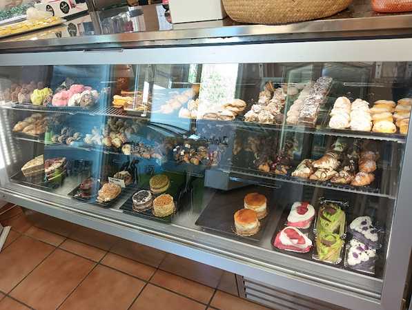 Fotografia tomada fuera de El Trastolillo - Pastelería en Guadalajara, Guadalajara