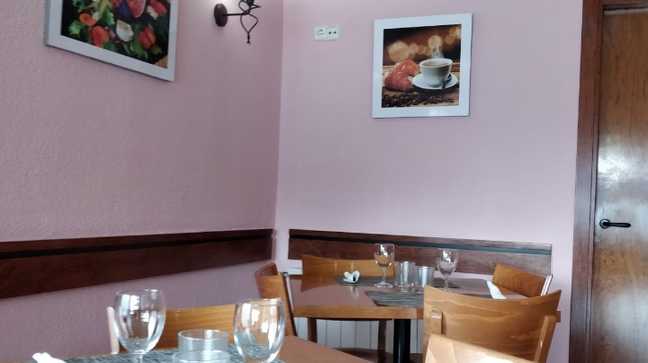 Fotografia tomada fuera de El Xamfrà - cafeterías en Taradell, Barcelona